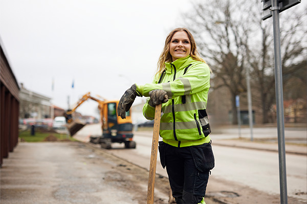 Kvinna i arbetskläder