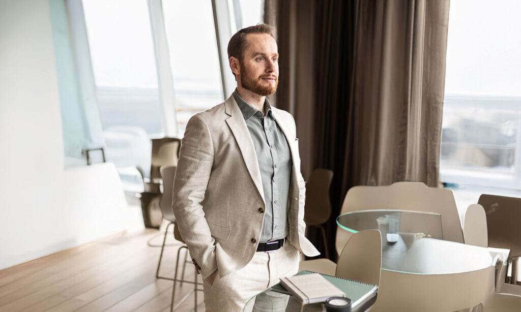 Utbildare, jurist. man